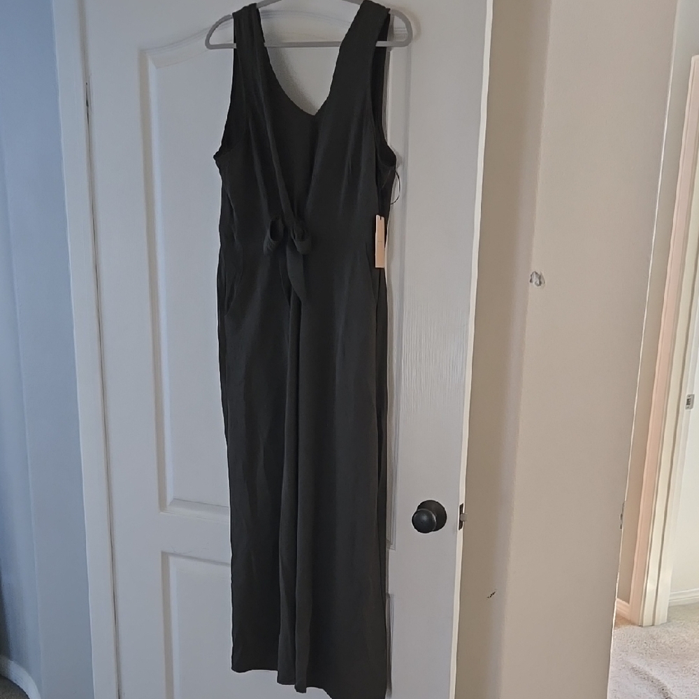 Elegant Gray Sleeveless Dress